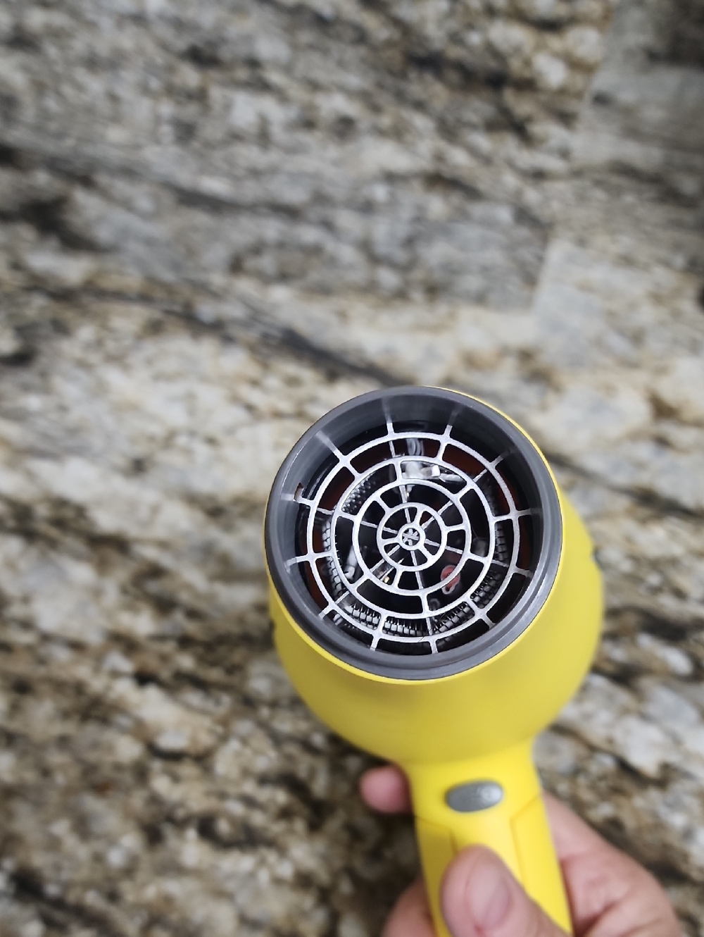 Drybar Buttercup Travel Blowdryer. - Picture 6 of 14